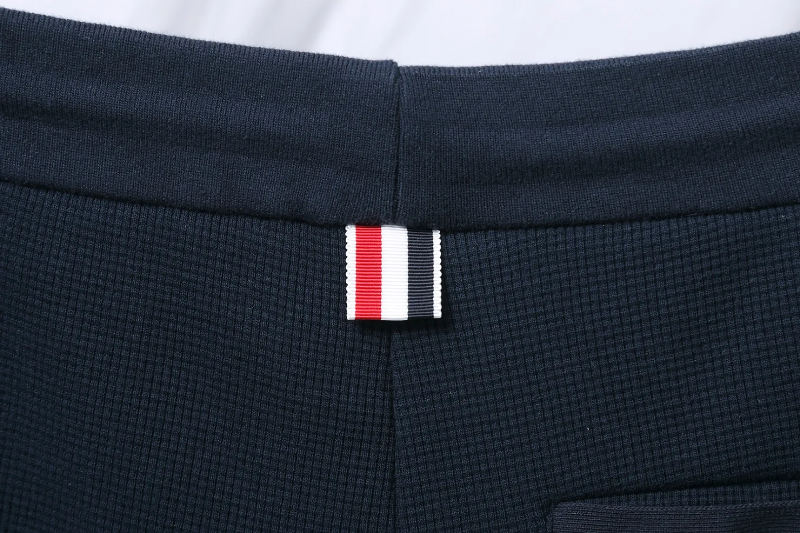：116（TB ） THOM BROWNE . TB Factory Same Style TB TB ：Dark Gray/Light Gray/Navy Blue/Black Size：0/1/2/3/4